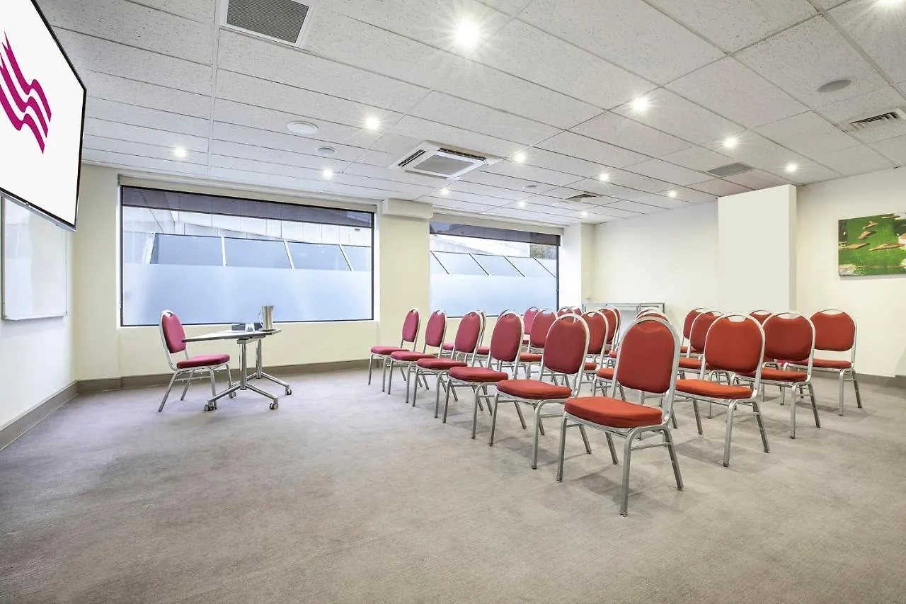 Отель Crowne Plaza Canberra By Ihg