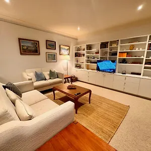 Holiday home 3 Bdrm 2 Bthrm House Close To Cbd & Anu