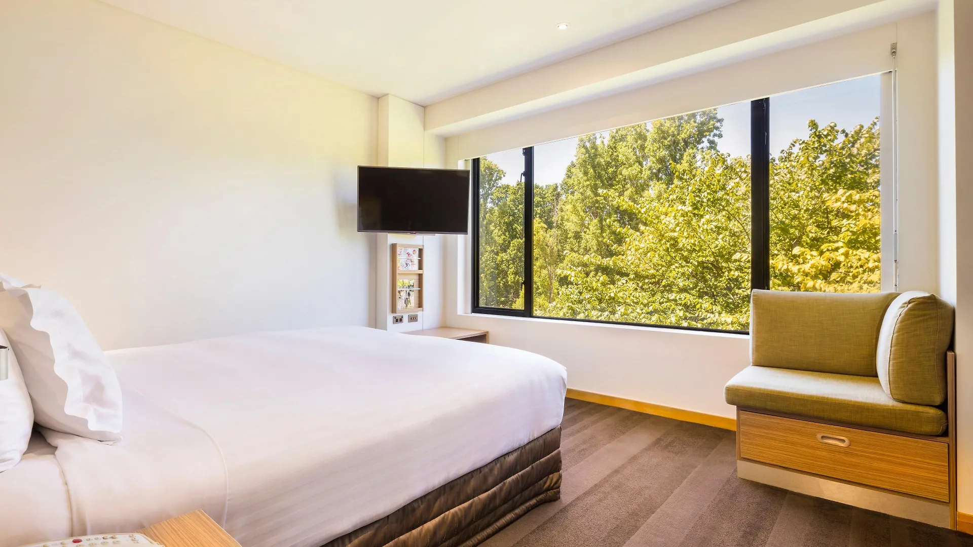 Crowne Plaza Canberra By Ihg Australia