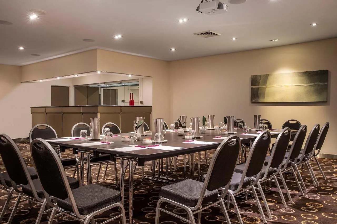 Crowne Plaza Canberra By Ihg 4*,  Australia
