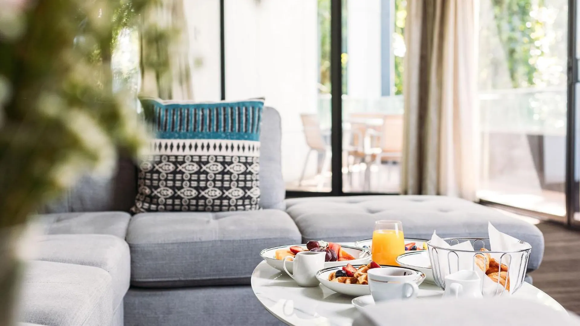 Crowne Plaza Canberra By Ihg Hotel