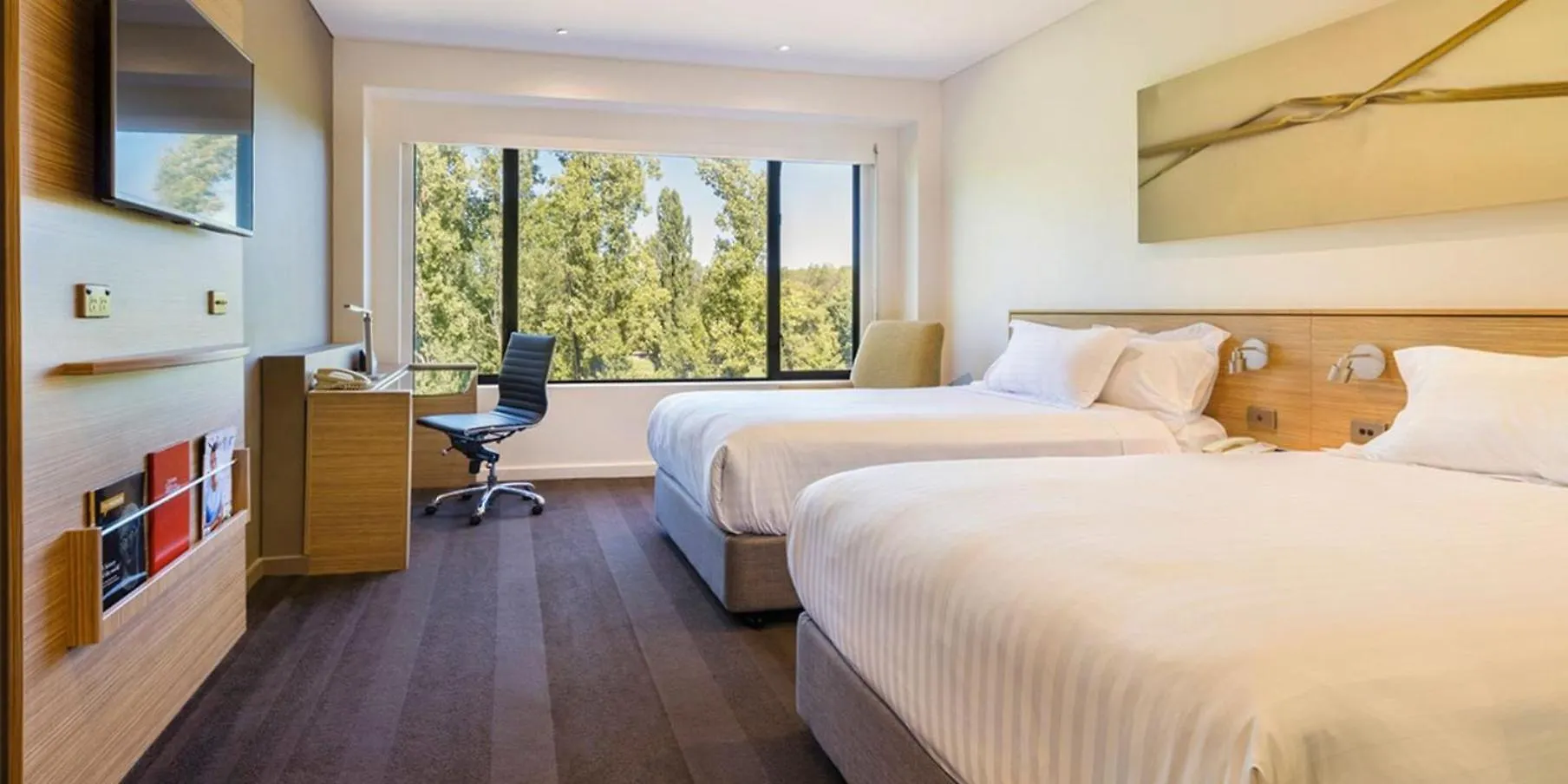 Crowne Plaza Canberra By Ihg Hotel